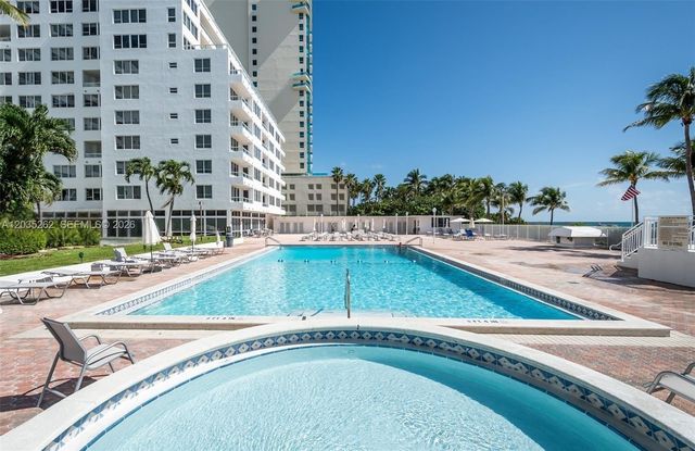 5005 Collins Ave PH02, Miami Beach, FL 33140