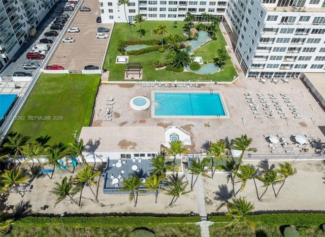 5005 Collins Ave PH02, Miami Beach, FL 33140