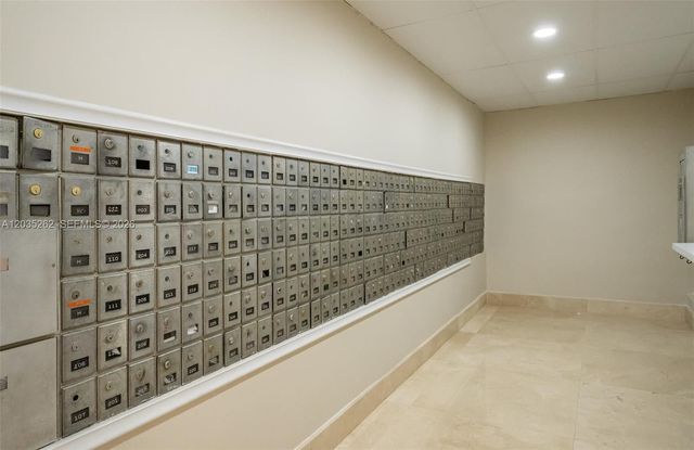 5005 Collins Ave PH02, Miami Beach, FL 33140
