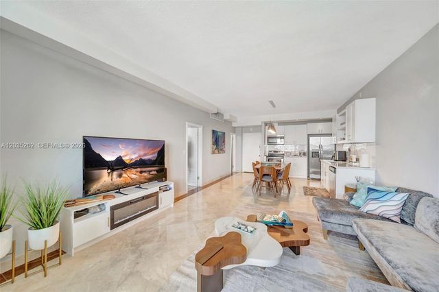 5005 Collins Ave PH02, Miami Beach, FL 33140