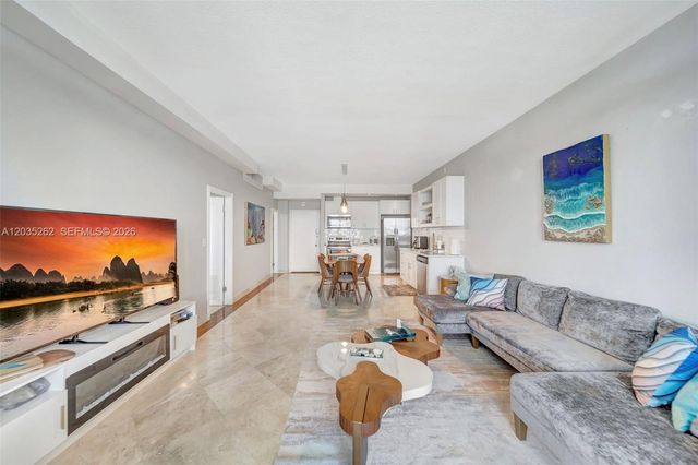 5005 Collins Ave PH02, Miami Beach, FL 33140