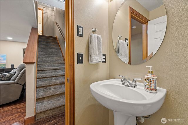 214 Dallas Street, Mount Vernon, WA 98274