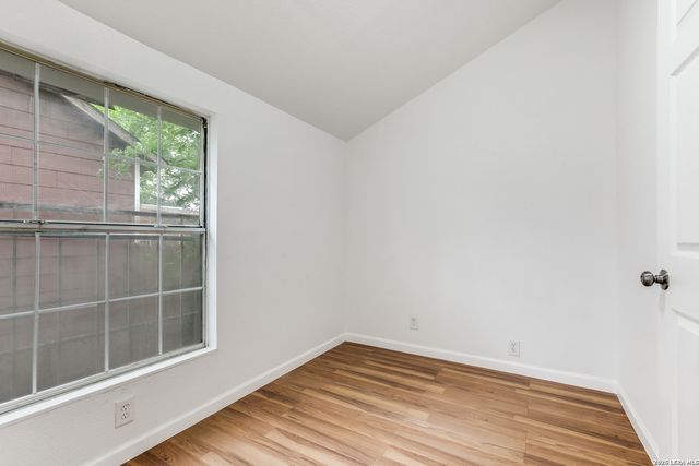 1225 Saltillo, San Antonio, TX 78207