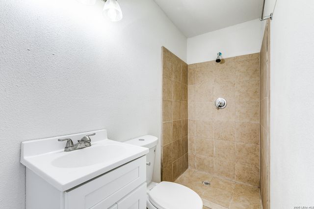 1225 Saltillo, San Antonio, TX 78207