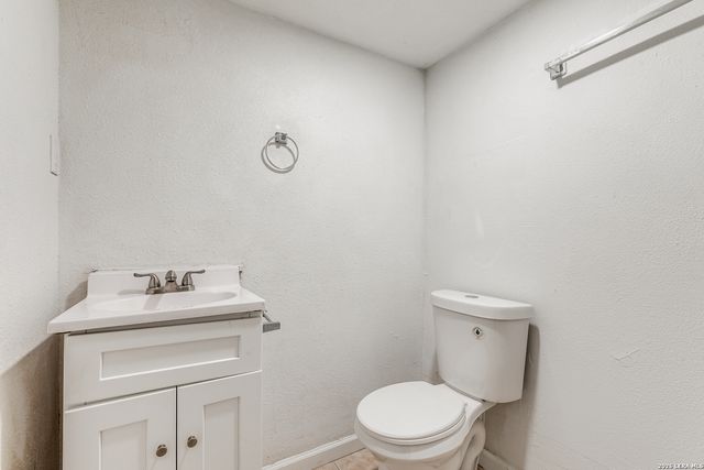 1225 Saltillo, San Antonio, TX 78207