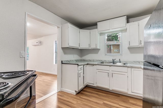 1225 Saltillo, San Antonio, TX 78207