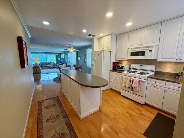 6025 SHORE BOULEVARD S 415, Gulfport, FL 33707