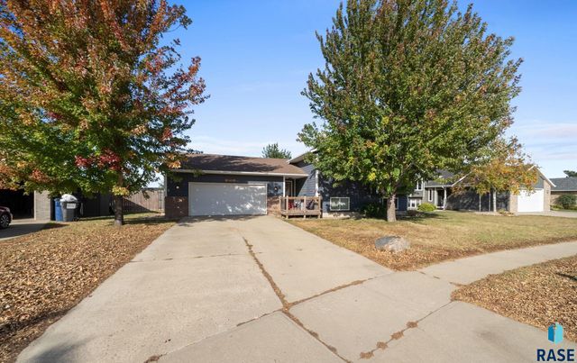 625 E Jesse Ct Court, Tea, SD 57064