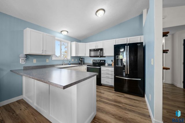 625 E Jesse Ct Court, Tea, SD 57064