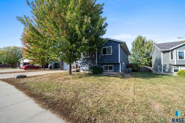 625 E Jesse Ct Court, Tea, SD 57064