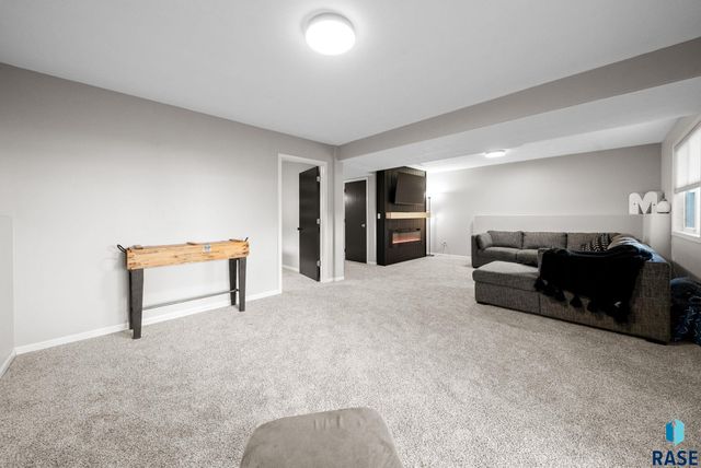 625 E Jesse Ct Court, Tea, SD 57064