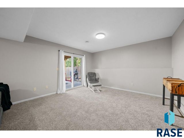 625 E Jesse Ct Court, Tea, SD 57064