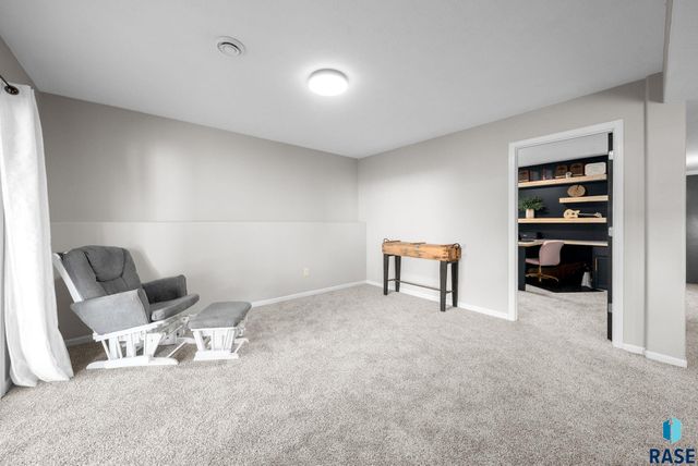 625 E Jesse Ct Court, Tea, SD 57064