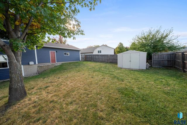 625 E Jesse Ct Court, Tea, SD 57064