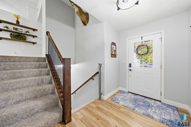 625 E Jesse Ct Court, Tea, SD 57064