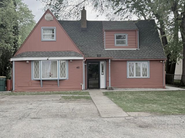 42 Rushmore Road, Fox Lake, IL 60020