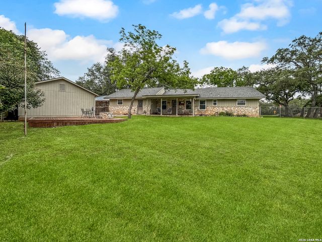 1826 SUMMERWOOD DR, San Antonio, TX 78232