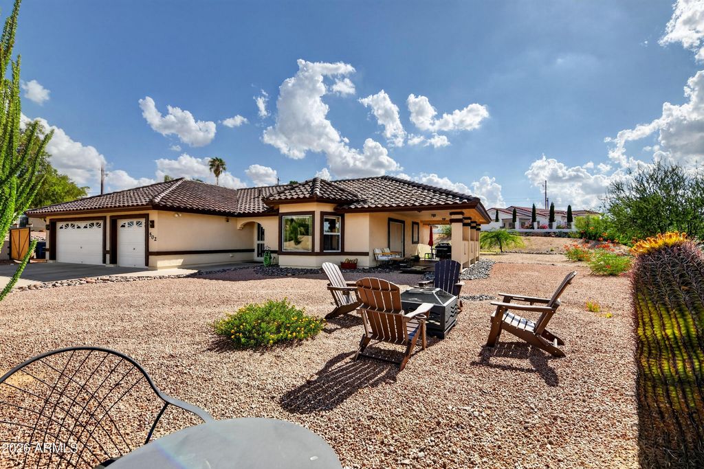 502 N SIERRA VISTA Drive, Wickenburg, AZ 85390 — photo 2