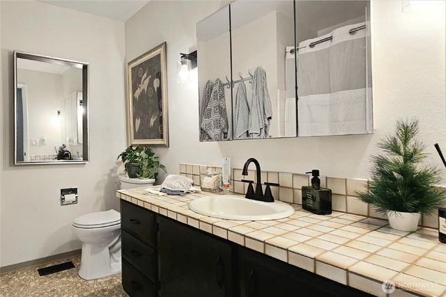 2625 SW 320th Place, Federal Way, WA 98023