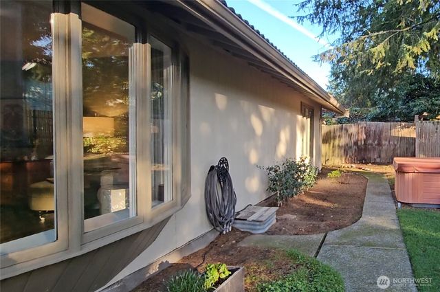 2625 SW 320th Place, Federal Way, WA 98023