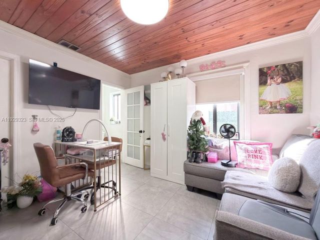 2241 SW 26th St, Miami, FL 33133