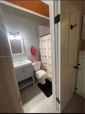 2241 SW 26th St, Miami, FL 33133