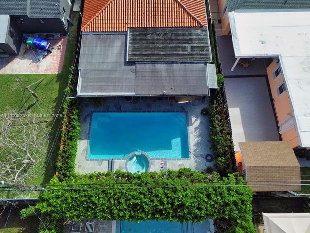 2241 SW 26th St, Miami, FL 33133