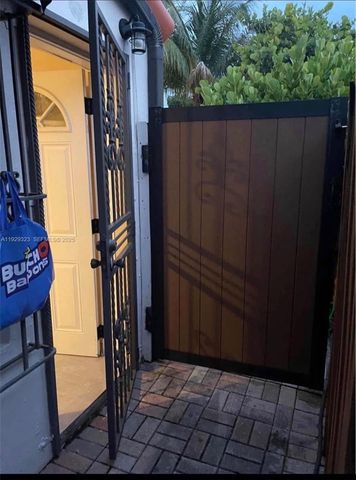 2241 SW 26th St, Miami, FL 33133