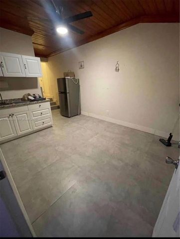 2241 SW 26th St, Miami, FL 33133