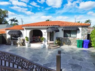 2241 SW 26th St, Miami, FL 33133