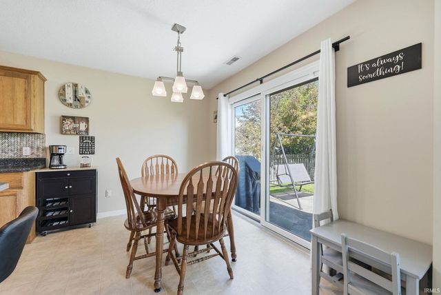 2910 Marguerite Drive, Huntertown, IN 46748