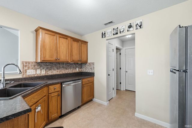 2910 Marguerite Drive, Huntertown, IN 46748