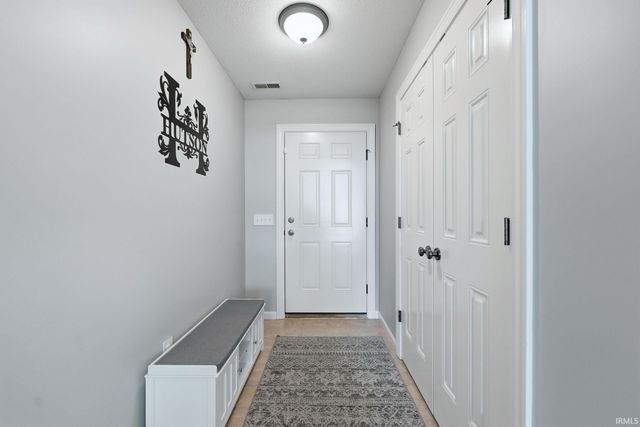 2910 Marguerite Drive, Huntertown, IN 46748