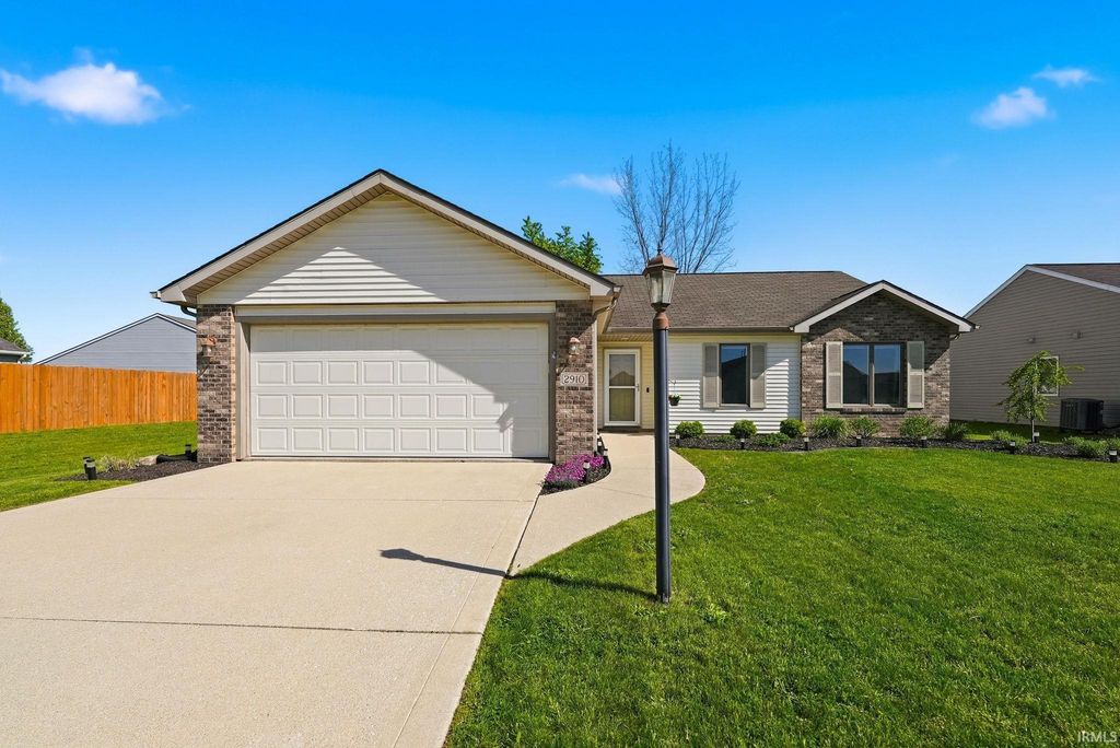 2910 Marguerite Drive, Huntertown, IN 46748