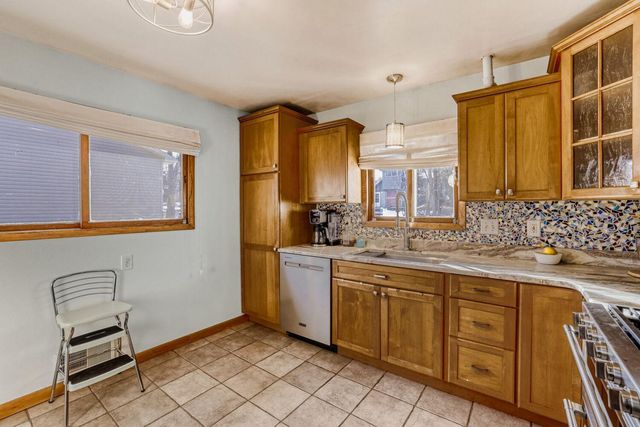 565 Hugo Street NE, Fridley, MN 55432