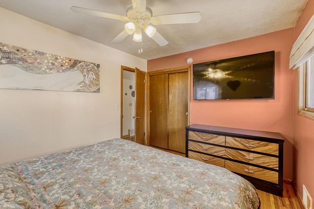 565 Hugo Street NE, Fridley, MN 55432