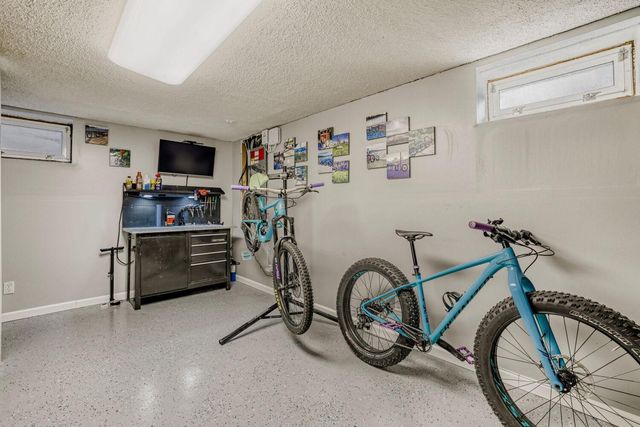 565 Hugo Street NE, Fridley, MN 55432