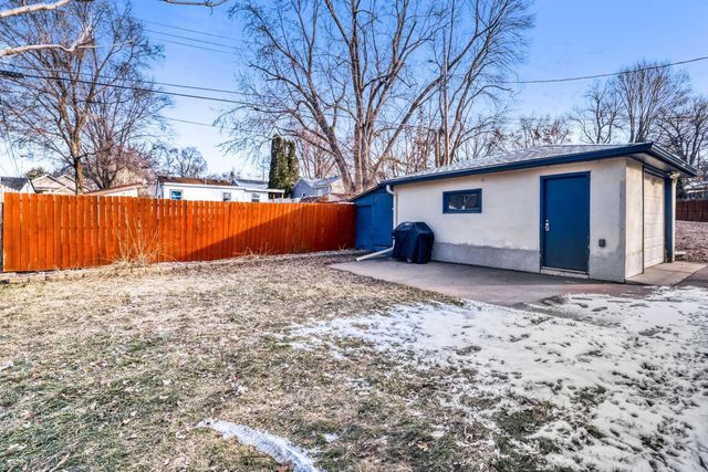 565 Hugo Street NE, Fridley, MN 55432