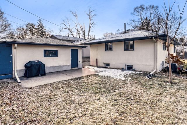 565 Hugo Street NE, Fridley, MN 55432