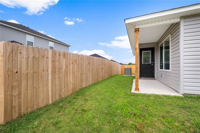 2514 E Meramec Street, Fayetteville, AR 72701