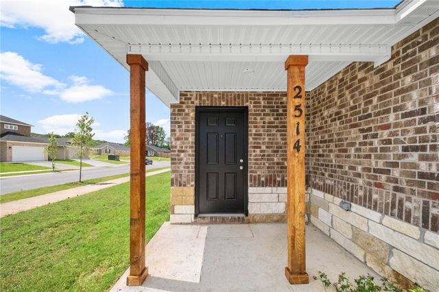 2514 E Meramec Street, Fayetteville, AR 72701