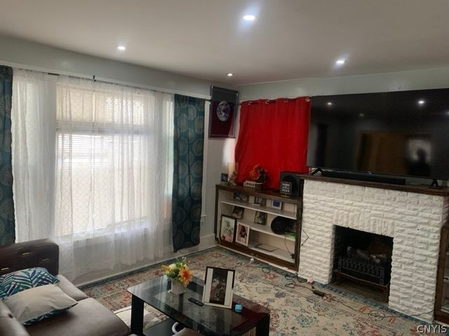 105 Eloise, Syracuse, NY 13207