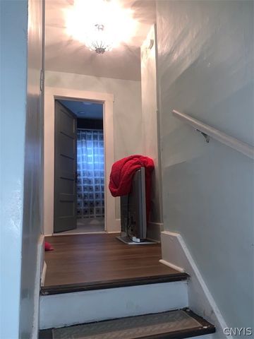 105 Eloise, Syracuse, NY 13207