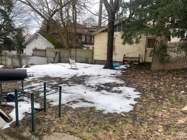 105 Eloise, Syracuse, NY 13207