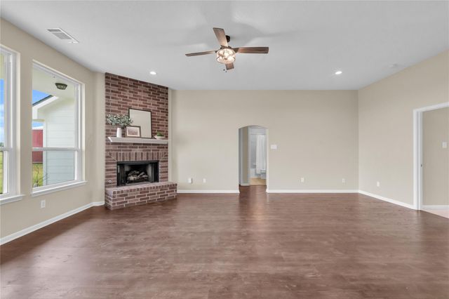 11004 Mlcak Road, Sealy, TX 77474