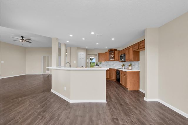 11004 Mlcak Road, Sealy, TX 77474