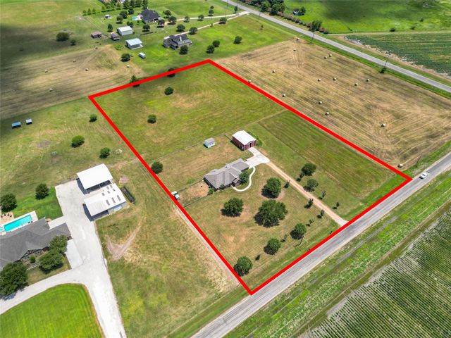 11004 Mlcak Road, Sealy, TX 77474
