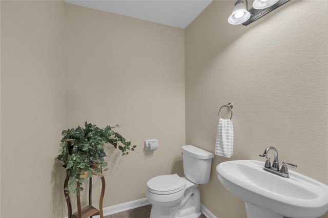 11004 Mlcak Road, Sealy, TX 77474