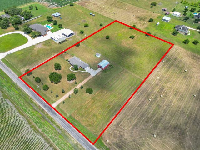 11004 Mlcak Road, Sealy, TX 77474