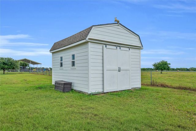11004 Mlcak Road, Sealy, TX 77474